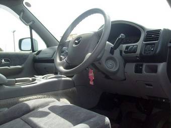 2002 Mazda Bongo Friendee Photos