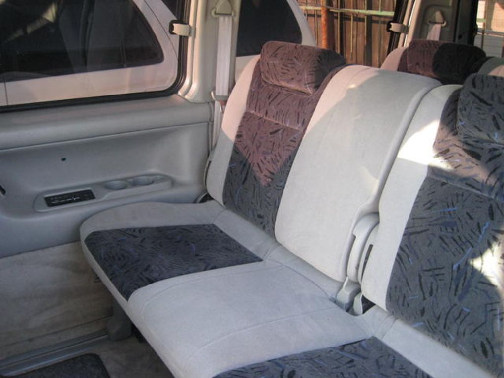 2003 Mazda Bongo Friendee