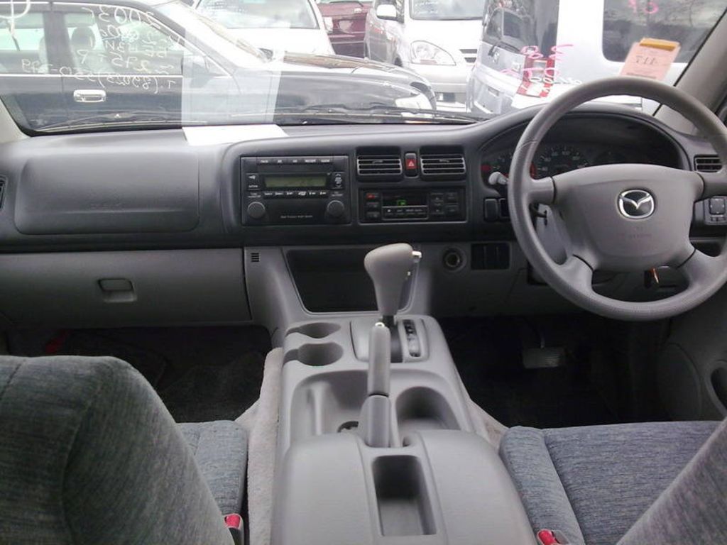 2003 Mazda Bongo Friendee