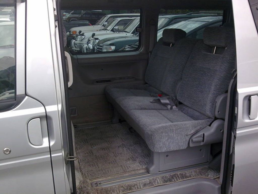 2003 Mazda Bongo Friendee