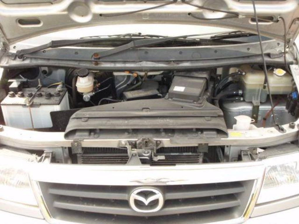 2003 Mazda Bongo Friendee