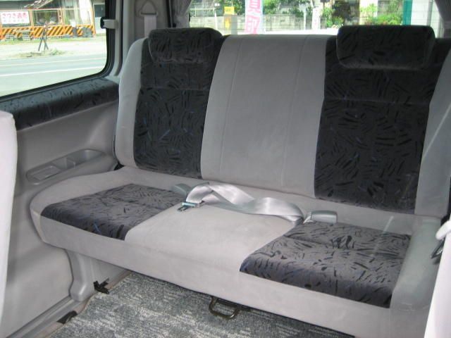 2003 Mazda Bongo Friendee