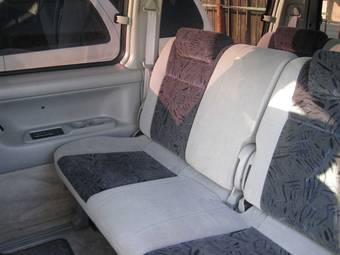 2003 Mazda Bongo Friendee Pictures