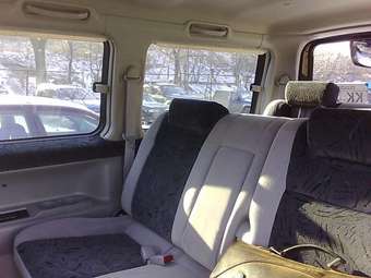 2004 Mazda Bongo Friendee Photos