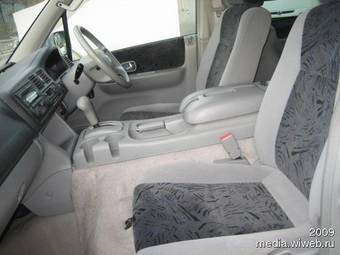 2004 Mazda Bongo Friendee Pictures