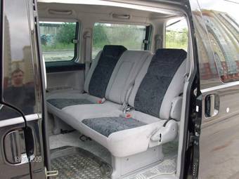 2004 Mazda Bongo Friendee Photos