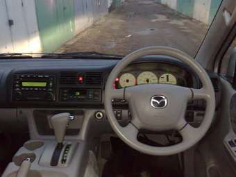 2005 Mazda Bongo Friendee Images