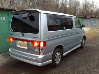 2005 Mazda Bongo Friendee Pictures