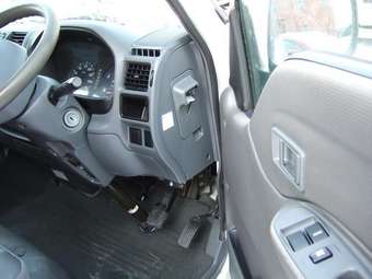 2002 Mazda Bongo Van Photos