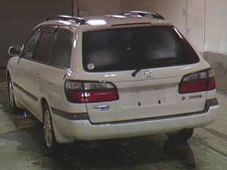 1998 Mazda Capella Photos