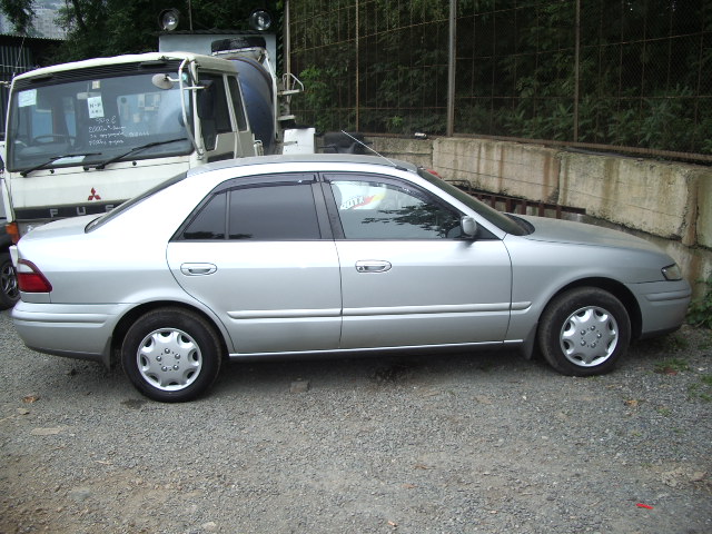 1999 Mazda Capella Pics