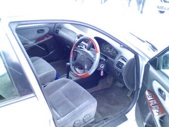 1999 Mazda Capella Photos
