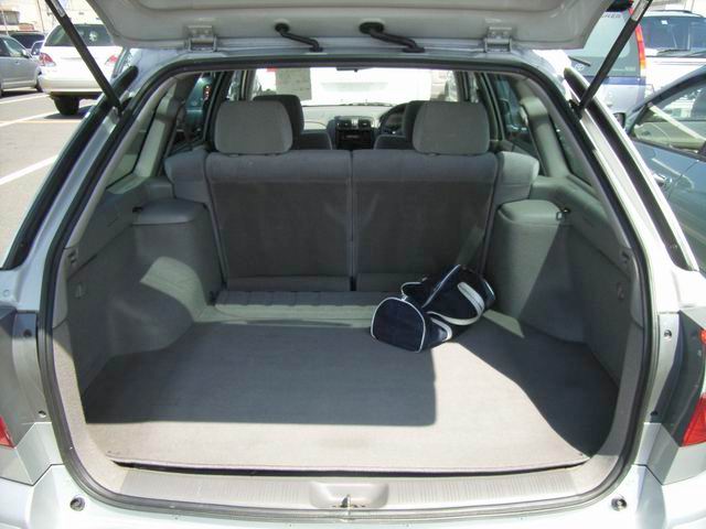 2000 Mazda Capella Photos