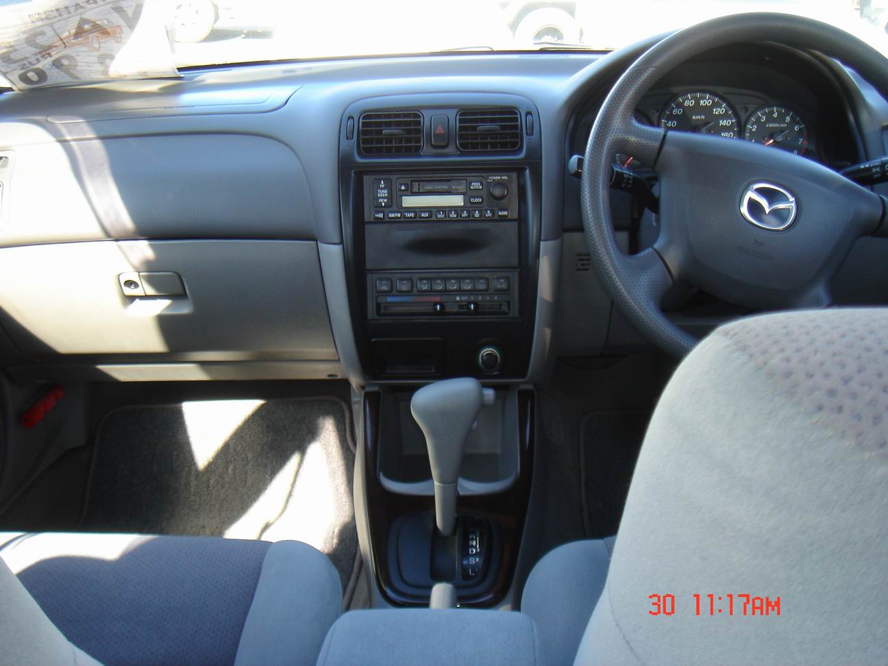 2000 Mazda Capella Photos