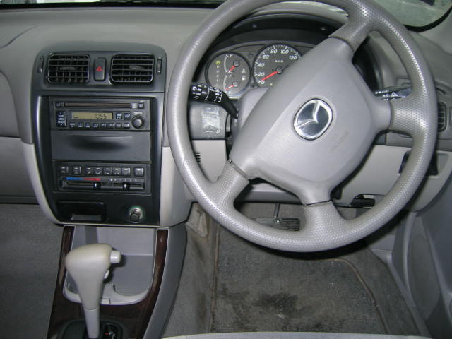 2000 Mazda Capella Pictures