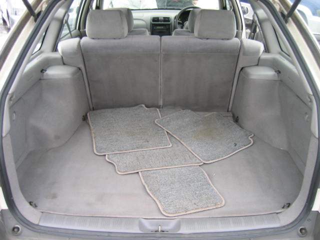 2000 Mazda Capella Photos