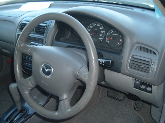 2000 Mazda Capella Pictures