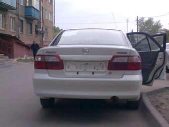 2000 Mazda Capella Images