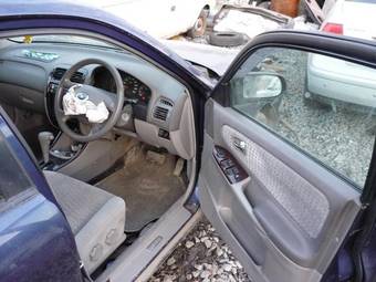 2000 Mazda Capella Pictures