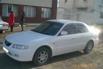 2000 Mazda Capella Photos