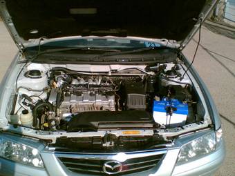 2000 Mazda Capella Photos