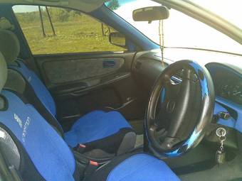 2000 Mazda Capella Photos