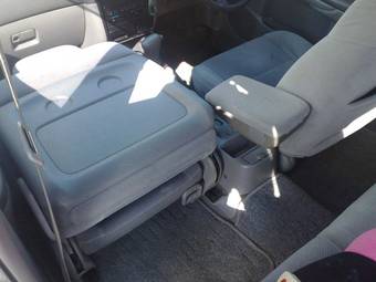 2000 Mazda Capella Photos