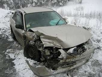 2001 Mazda Capella Pictures