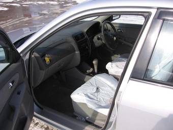 2001 Mazda Capella Photos