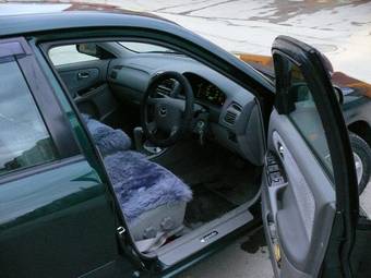 2001 Mazda Capella Pictures
