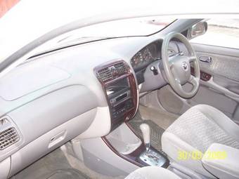 2001 Mazda Capella Pictures