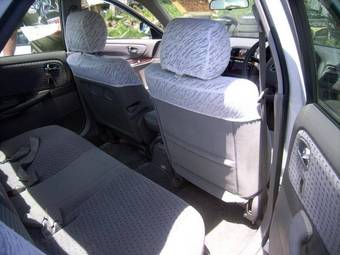 2001 Mazda Capella Pictures