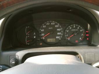 2001 Mazda Capella Pictures