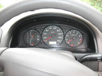 2001 Mazda Capella Pictures