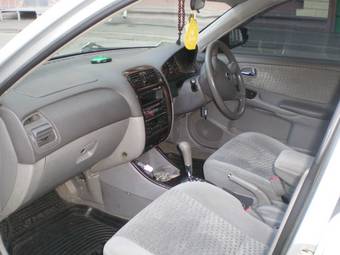 2001 Mazda Capella Photos