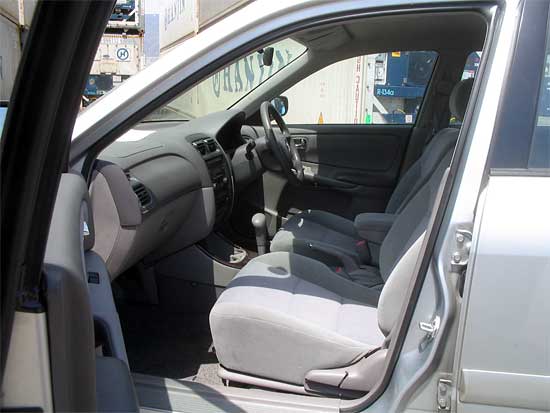 2002 Mazda Capella Images