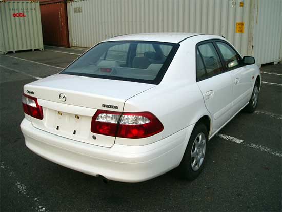 2002 Mazda Capella Pictures