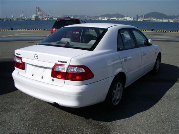 2002 Mazda Capella Photos