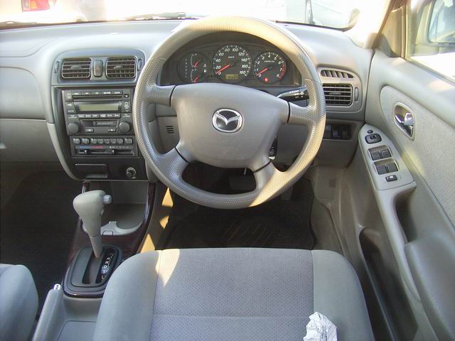 2002 Mazda Capella Images