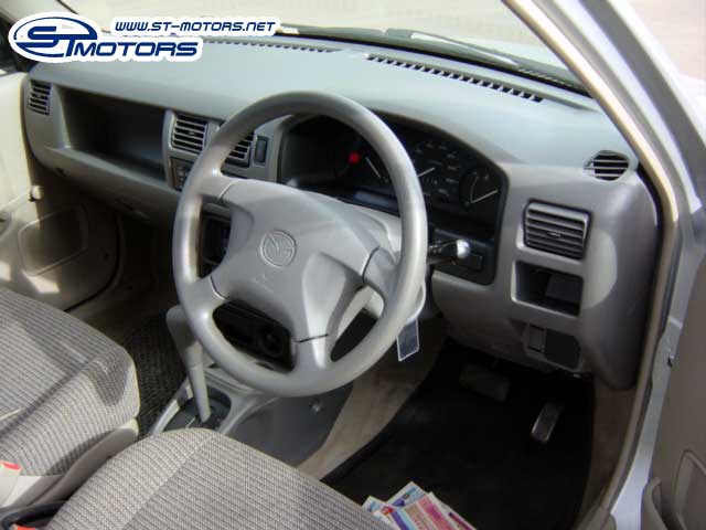 1998 Mazda Demio Pictures