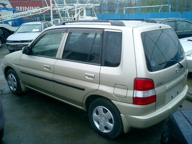 1998 Mazda Demio Photos