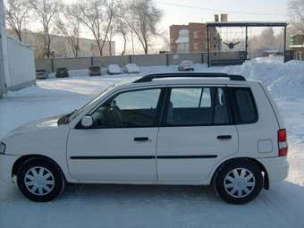 1998 Mazda Demio Photos