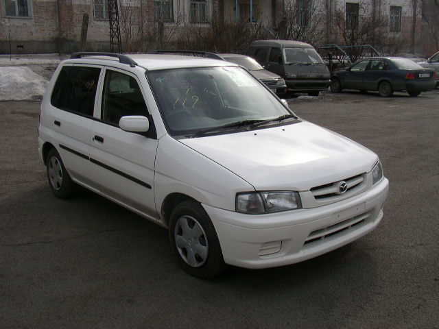 1999 Mazda Demio