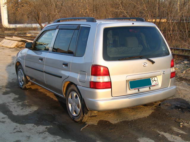 1999 Mazda Demio