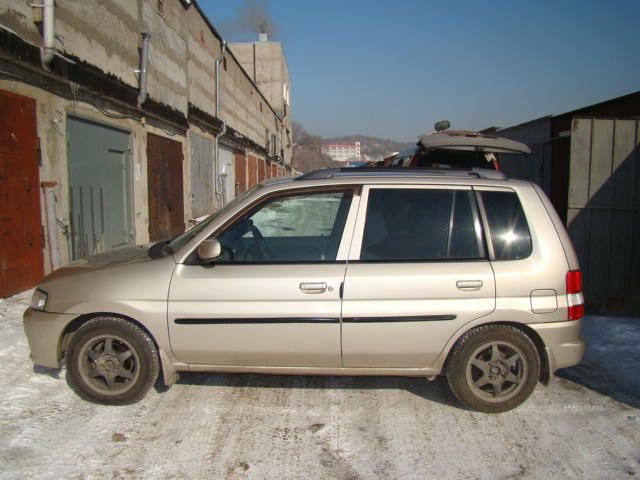 1999 Mazda Demio