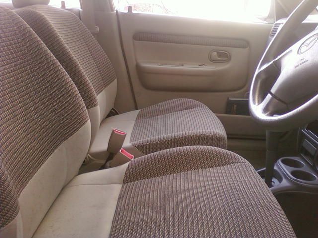 1999 Mazda Demio