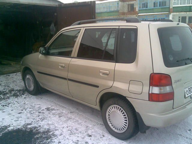 1999 Mazda Demio