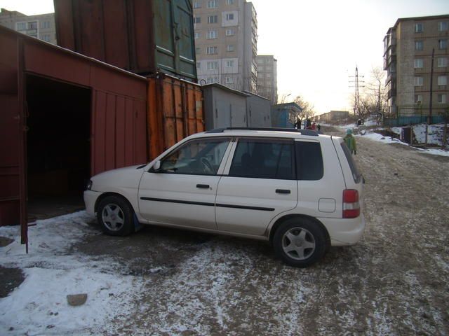 1999 Mazda Demio