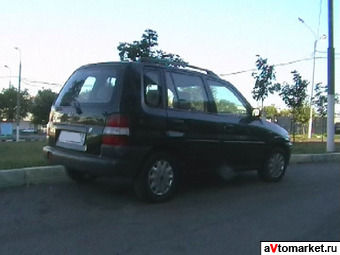 1999 Mazda Demio Photos