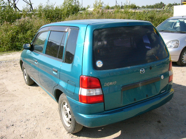 1999 Mazda Demio Pictures